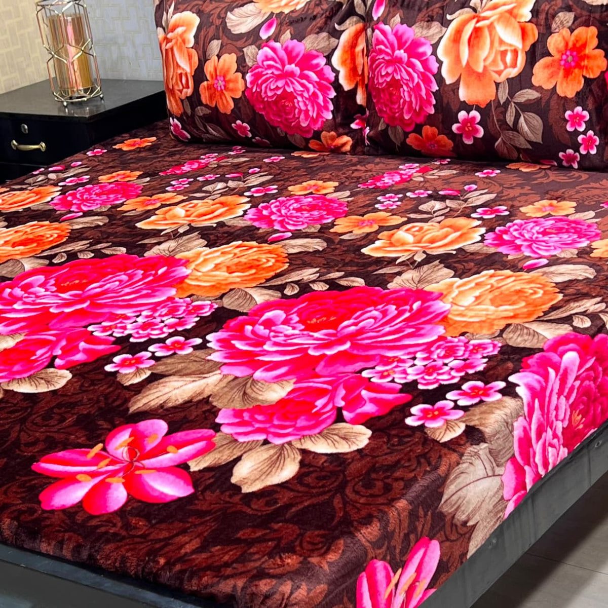 King Size Fleece Bed Sheet - Design 8 with 2 Pillow Covers