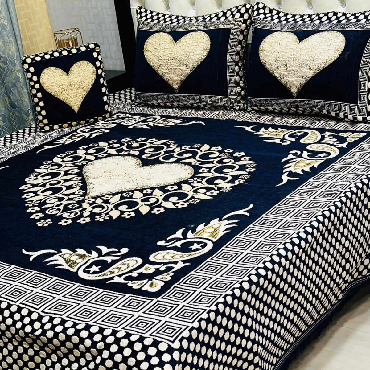 4Pc Velvet Jaquard Bedsheet – King Size
