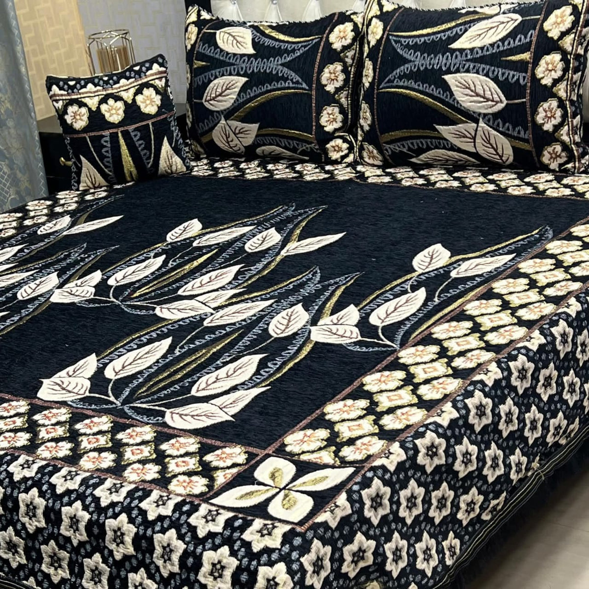 4Pc Velvet Jaquard Bedsheet – King Size