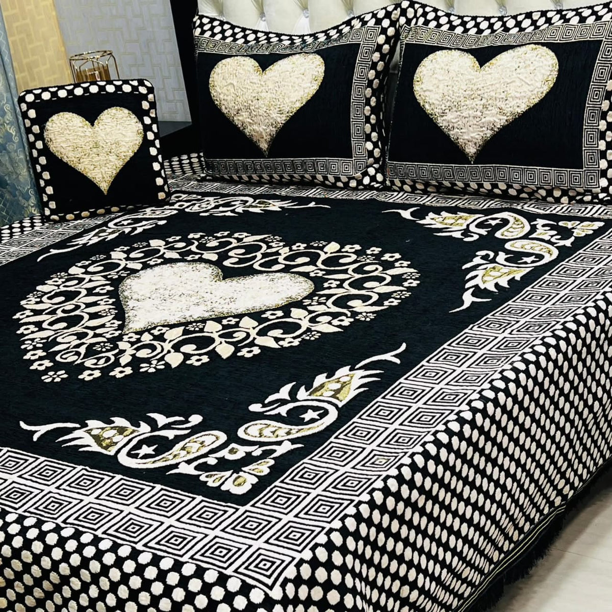 4Pc Velvet Jaquard Bedsheet – King Size