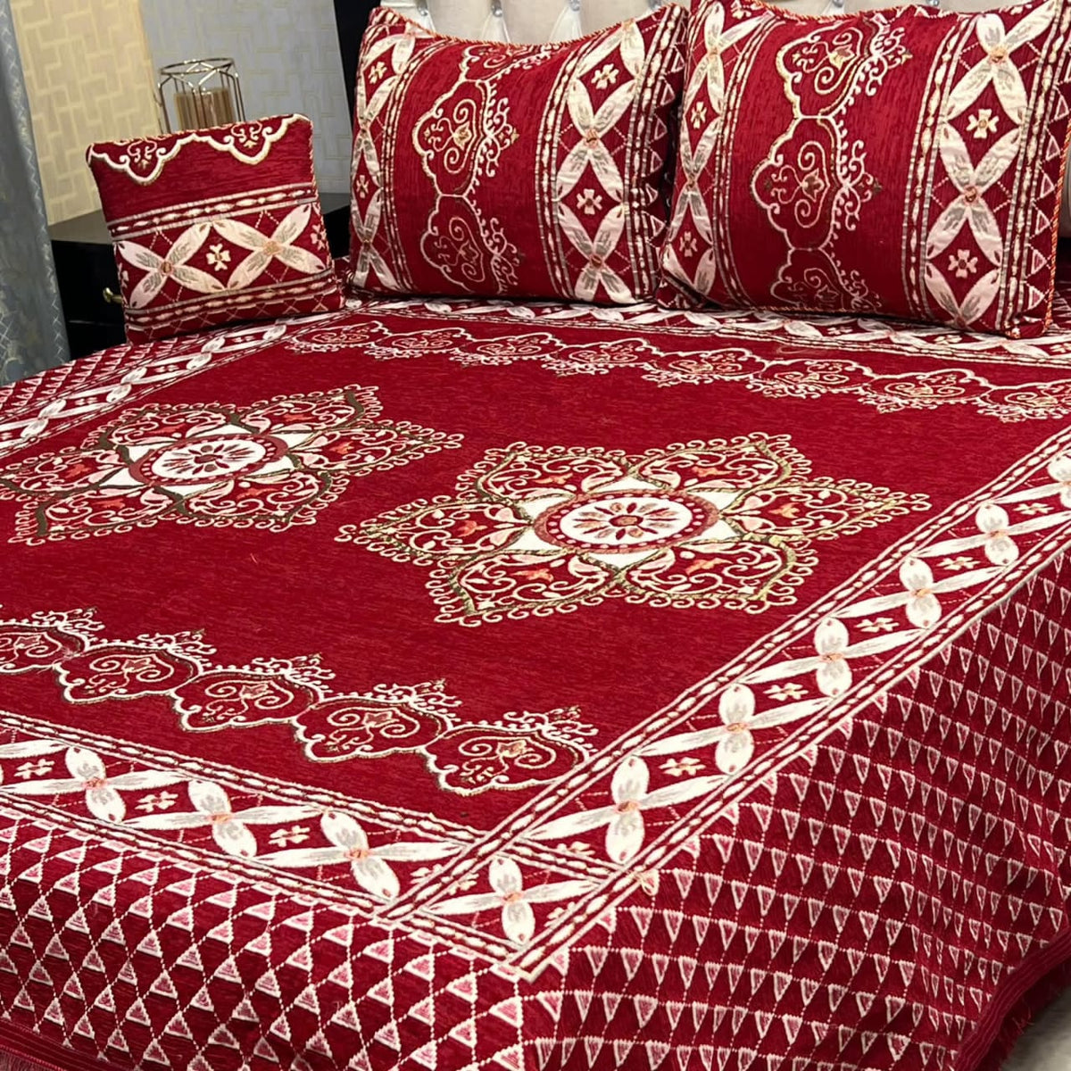 4Pc Velvet Jaquard Bedsheet - Royal Blue Floral