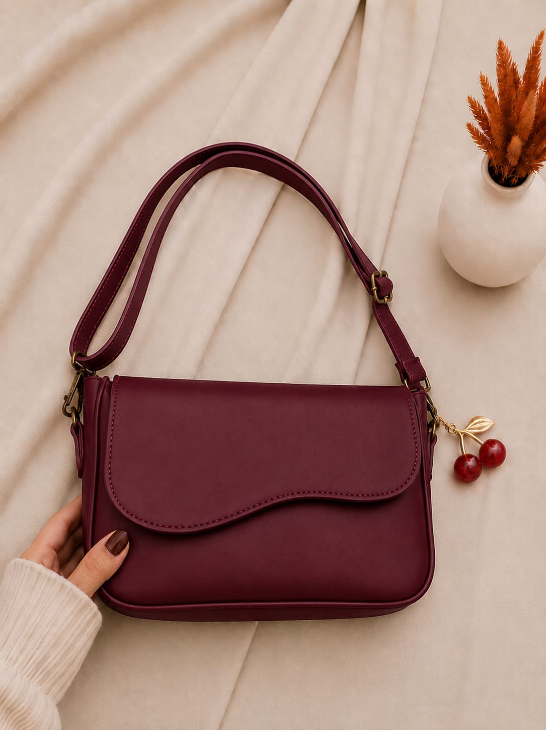 Elegant PU Leather Shoulder Bag - Pink Close Up Magnetic Closure Detail