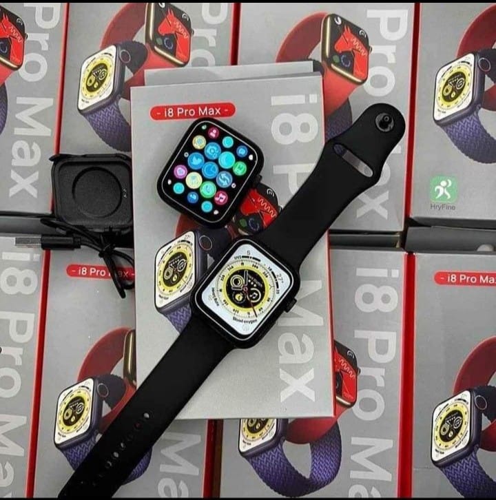 i8 Pro Max Smart Watch black with purple display