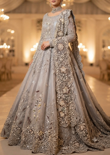 Silver Grey Bridal Lehenga – Dupatta & Lehenga Pearl Border Detail